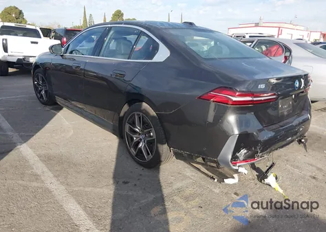 2024 BMW I5 Edrive40 z USA, uszkodzony, nr VIN WBY33FK08RCR92614